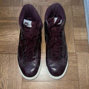 Nike blazer mid sneakers